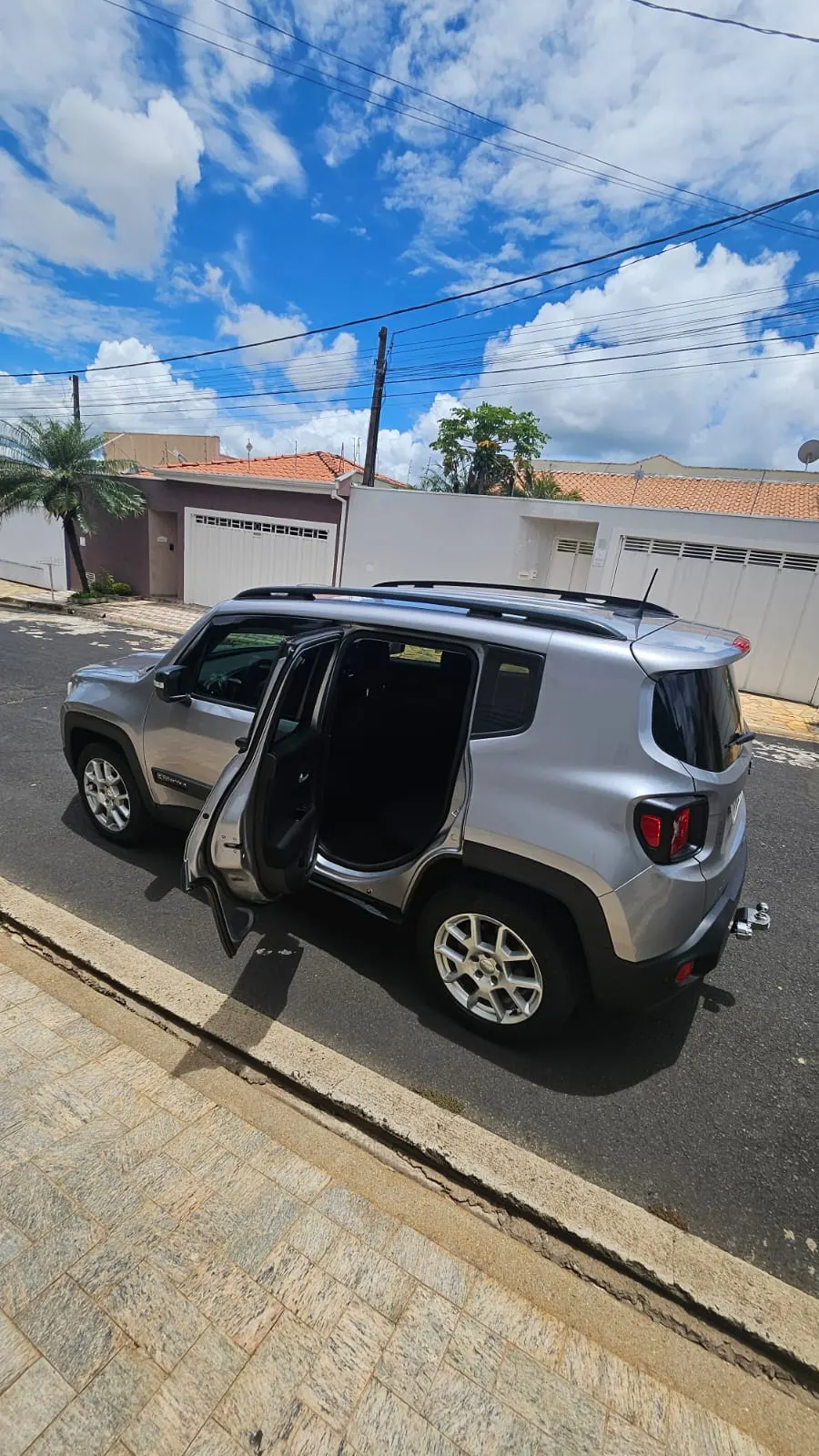 Carro Jeep RENEGADE SPORT 1.8 FLEX — foto 4