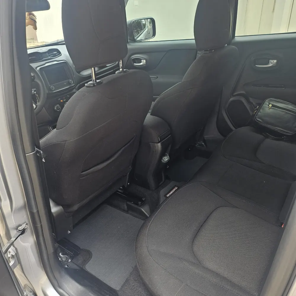Carro Jeep RENEGADE SPORT 1.8 FLEX — foto 18